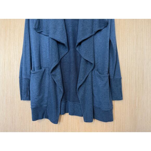 Athleta Studio Wrap Cardigan Size XXS Pockets Thumbholes Magnetic Athleisure - Picture 4 of 12